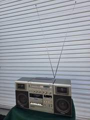 Vintage Hitachi TRK-9900 Boombox