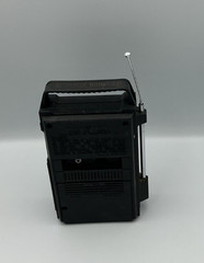 Vintage AM/FM Portable Radio GE model no.7-2800B AS IS