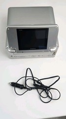 AudioVOX VBP2000 Portable VHS Player 5&Prime; Active Matrix Color LCD VCR SEE DESCR