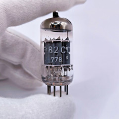 Siemens E82CC 6189 12AU7 ECC82, made in Germany, NOS NIB, D04 code