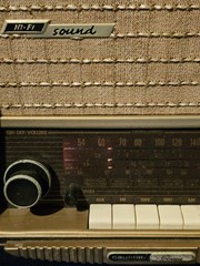 Grundig Model 960 Vintage Style AM/FM SW Table Radio Hi-Fi Sound AUX Tested
