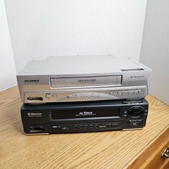 Sylvania Emerson Silver Black 4 Head Stereo Video Cassette Recorders Lot Of 2