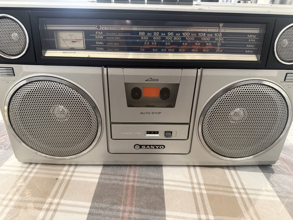 Vintage Sanyo M994OK 4 Band Stereo Audio Cassette Recorder Boombox