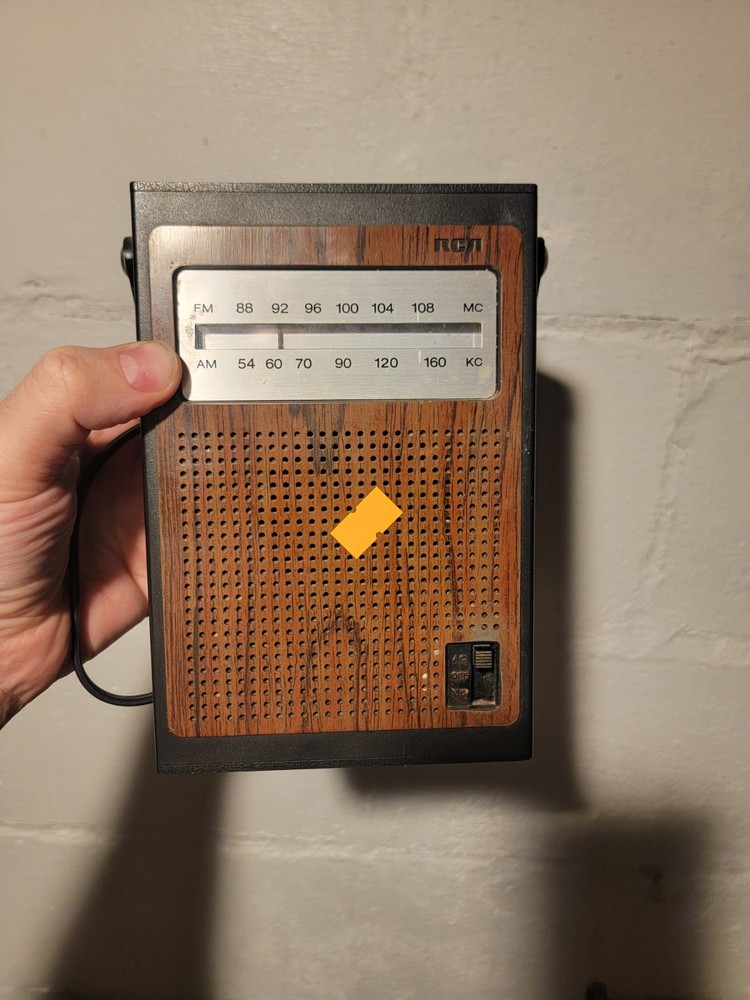RCA Multi-Band Portable Radio Model RZM 159E- Tested And Working!