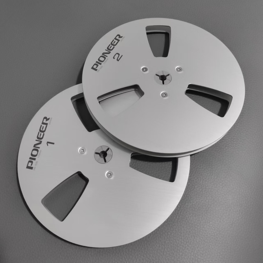 A pair silvery TAPE REEL pioneer RT909 7&Prime; inch Light Metal Aluminum Take Up Reel