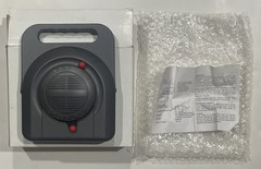 PORTABLE AM/FM VINTAGE RADIO W/HANDLE 6.5”T X 5”W-TELESCOPIC ANTENNA-NEW/TESTED