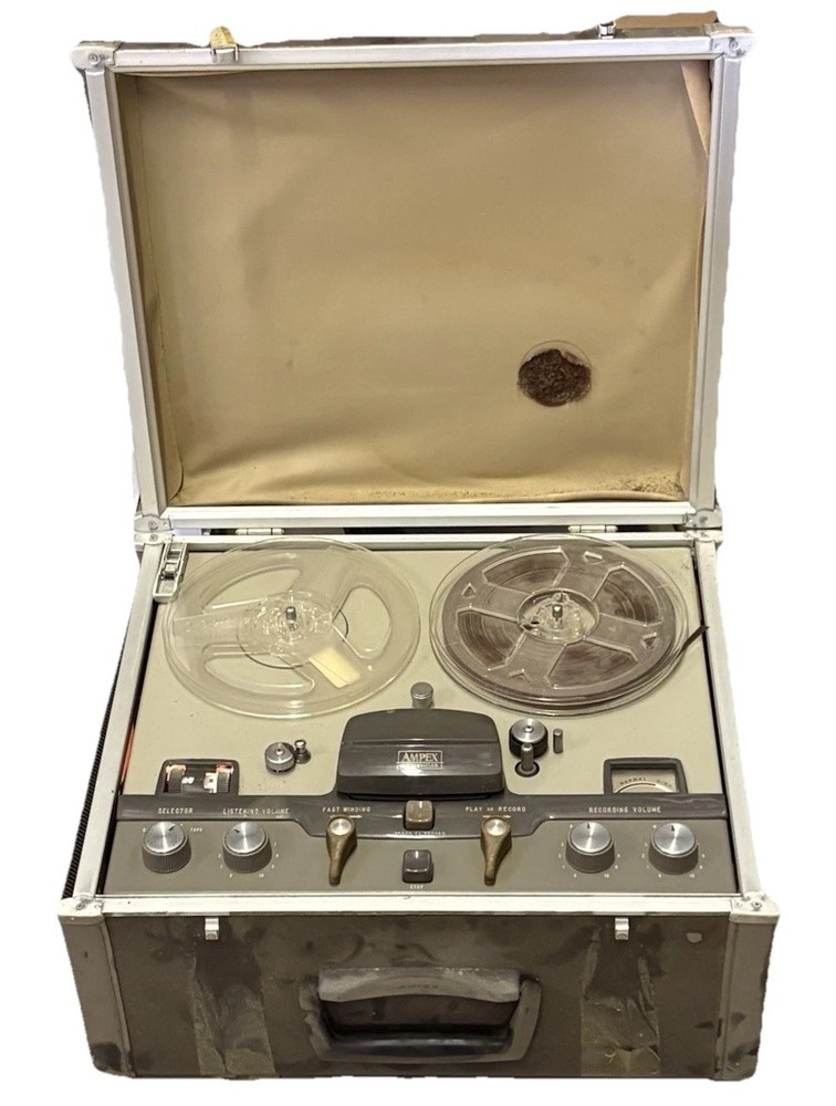 Vintage Ampex A-122 Tube Tape Reel To Reel Recorder POWERS ON