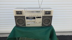 Vintage Hitachi TRK-9900 Boombox