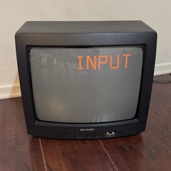 SHARP 13&Prime; CRT TV Retro Gaming Color TV Model 13L-M100B TESTED WORKING W/ Remote