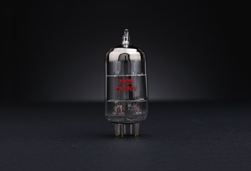1 x ShuGuang 7025 Vacuum Tube Premium Electron