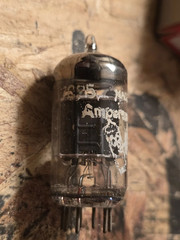 1 Strong Low Noice Amperex Holland Bugle Boy 7025 / 12AX7 tube #A18