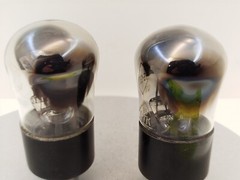 Triode UB-132 1 pcs. – tube for old radio – tube 1940 year – NOS – WW2