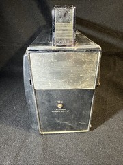 VINTAGE ZENITH ROYAL 3000-1 TRANS-OCEANIC TRANSISTOR RADIO For Parts