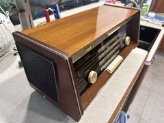 Norelco (Philips) B5X43A/54 Bi-Ampli tube radio, manufactured in Holland