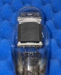 ONE RCA 801 / VT62 Tube / Graphite Plate White Base / TV7 Tested 53 Over 38