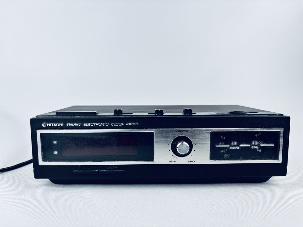 Vintage Hitachi Alarm Clock Radio KC-541H Brown Woodgrain – Tested & Works
