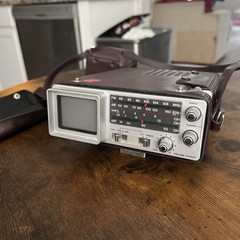 UNTESTED Vintage Emerson VR22 Micro TV FM AM Radio Portable 1986 w/ Case