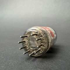 12AX7A ECC83 RCA Tungsram Tube Ribbed Short Plate Cross Top TV7 Test NOS E-110