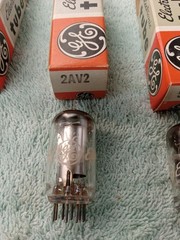 3 General Electric TV/Radio Electronic Tubes ( 2av2 2af4b 5bk7a )