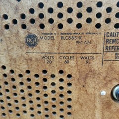 Vintage 1960s RCA Japan 16&Prime; Solid State Wood AM FM Tabletop Radio Pecan WORKS