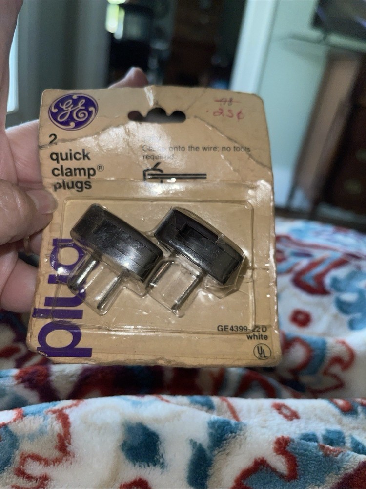 2pcs NOS GE 2-PRONG Electric Cord Plug End GE4399-22D 125V QUICK CLAMP PLUG