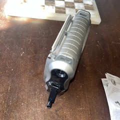 Radio Shack Model 20-238 Portable Emergency Radio w Dynamo Crank – AM/FM/SW1/SW2