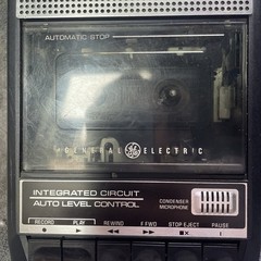General Electric GE Slim AC/DC Portable Cassette Tape Recorder 3-5015C