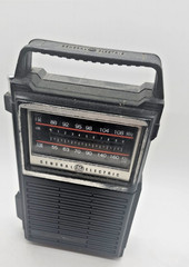 Vintage GE Portable Radio AM/FM Model 7-2800B Two Way Power Tested and works