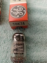 3 General Electric TV/Radio Electronic Tubes ( 2av2 2af4b 5bk7a )