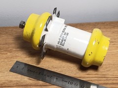 913-3017-00 HI-Q HPD 65/130 N75 Feed -Thru Capacitor 2000pf 5kv 5% 1pcs USED