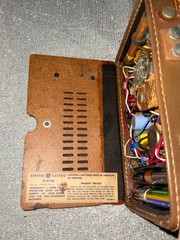 General Electric AM/FM Radio AM/FM Leather Case P-975B Tested Working See Video