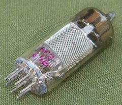 E90F_(7693)_Valvo_Pentode_[=T=]