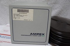 7 AMPEX 631 PLASTIC EMPTY TAKE-UP REEL & BOX 7 INCH for 4-track 3.75 ips 7.5 ips
