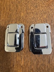 2 Roberts 770x 990 Akai M8 M-7 Reel-To-Reel Tape Player Recorder cover latches