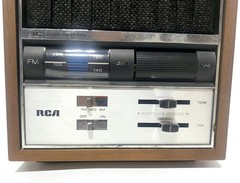 Vintage RCA RZC378 X-411 AM FM Radio Walnut Wood Cabinet Tested