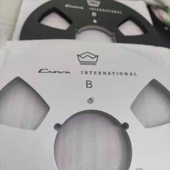 Custom one pair 10.5  » high-quality aluminum crown international tape reel