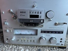 ꙮ Akai GX-625 Stereo Reel to Reel Tape Recorder For Parts or Service POWERS ON