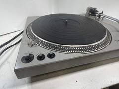 Technics SL-1700 Direct Drive Turntable Tested Working No Dust Cover – DeoxIT Se