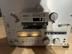 ꙮ Akai GX-625 Stereo Reel to Reel Tape Recorder For Parts or Service POWERS ON