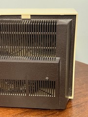 Vintage General Electric Table Radio Model C2535A Buff Plastic W/ Clock (Read)