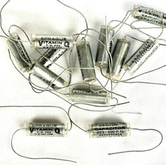 (1) – .01 uf 600v Vitamin Q PIO Sprague Capacitor (NOS Vintage)