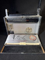 VINTAGE ZENITH ROYAL 3000-1 TRANS-OCEANIC TRANSISTOR RADIO For Parts