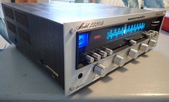 Vintage Marantz Model 2220B Stereo Receiver with Owner&rsquo;s Manual in Exc Condition