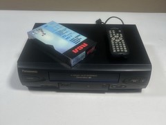 Panasonic PV-V4522 VCR Plus Omnivision 4 Head Blue Line *Tested* w/ remote READ