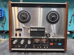 TEAC A-2300S Reel-to-Reel Tape Recorder , plays and rewinds. no FAST FORWARD
