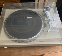 PL- 518 pioneer turntables Clean. fully functioning, Upgraded RCA cable VIDEO