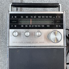Vintage Passport Solid State AM/FM Portable Radio AC/DC Battery Operated 2 Band