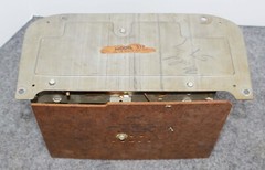 EMERSON 517 TUBE AM RADIO