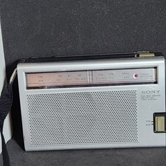 Vintage Sony Portable 2-Band AM-FM Radio Receiver Model TFM-6160W *Tested/Works*