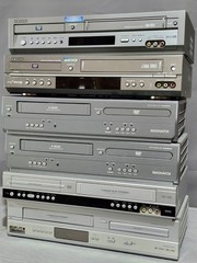 Lot of 6 – VCR VHS DVD Combo Players Magnavox, Phillips Samsung for Parts/Repair